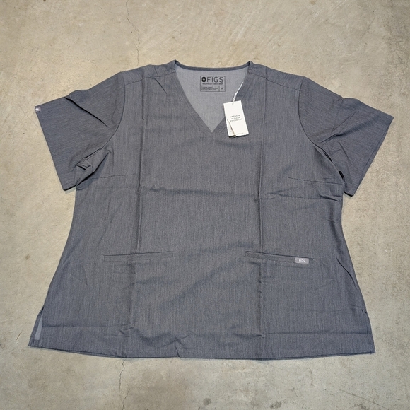 Figs Tops - NWT Figs Casma Three Pocket Scrub Top Women's 3XL FW1100